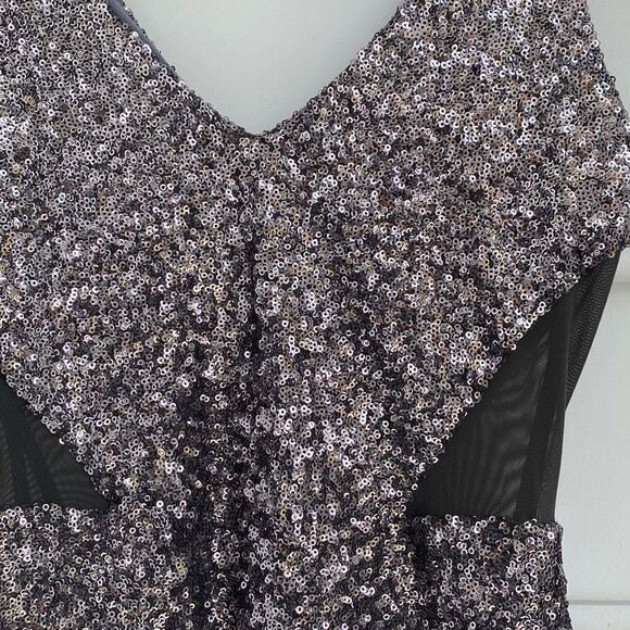 Bebe Bodycon Sequin Mesh Cutout Sleeveless Fitted Party Prom Dress Silver Grey X - Picture 4 of 13